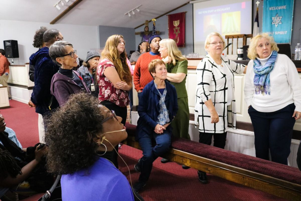 Pics - Brain Wellness - Dr. Caldwell and group activity.jpeg